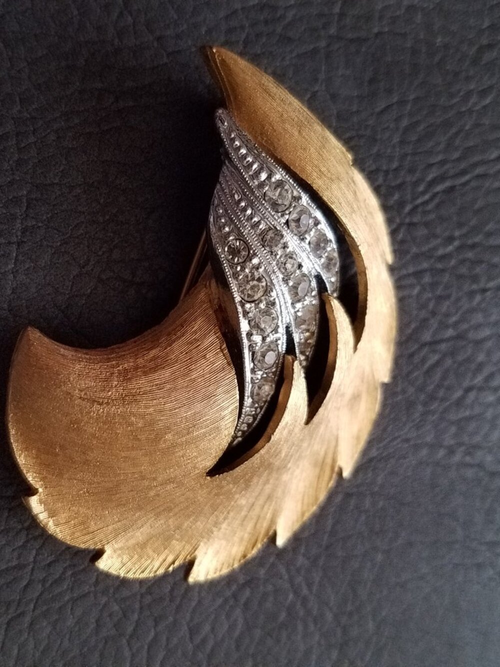 Vintage J Jonette Rhinestone Goldtone and Silvertone Feather Brooch